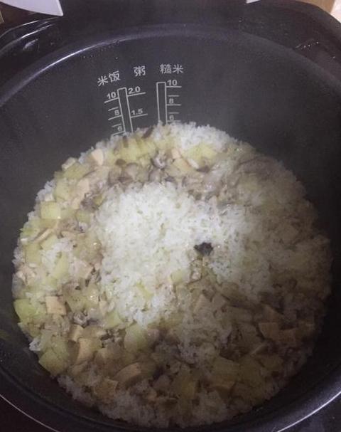 高压锅蒸米饭，哪个键最实用？
