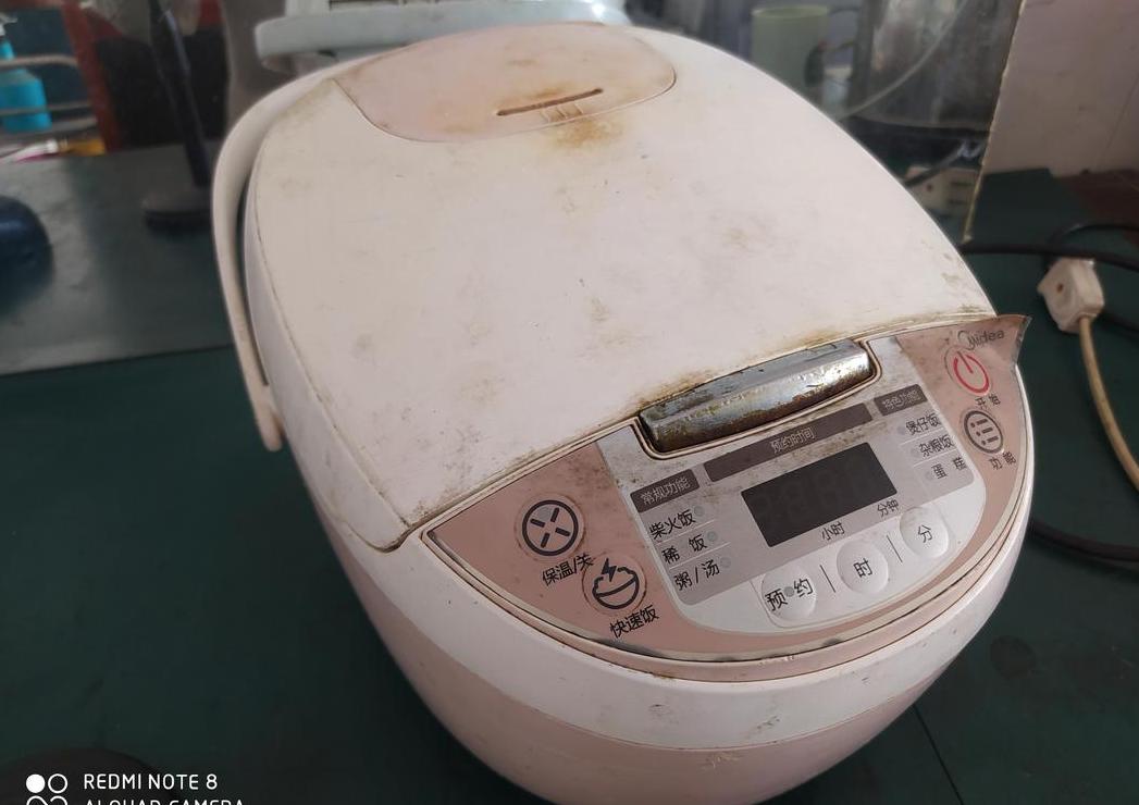 美的电饭煲故障排查与修复指南