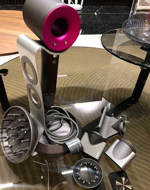 戴森吹风机四嘴详解：使用技巧与型号对比