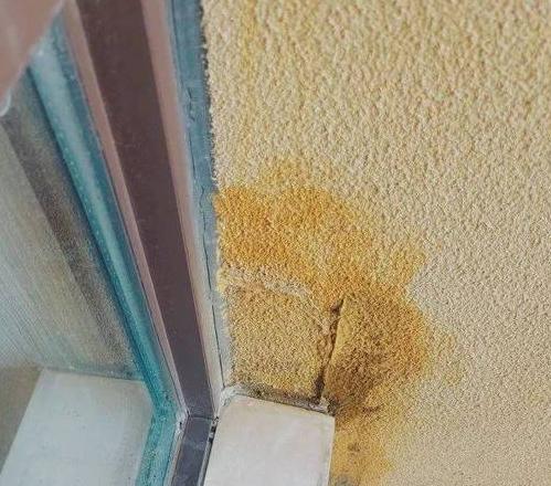 空调室内连接管道有水珠