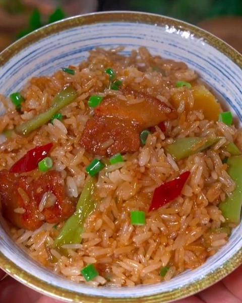 剩米饭变美味：创意炒饭食谱大集合