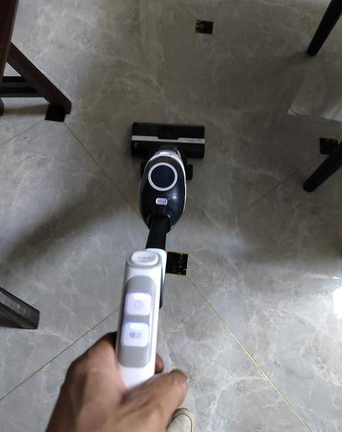 美的智能吸尘器充电器