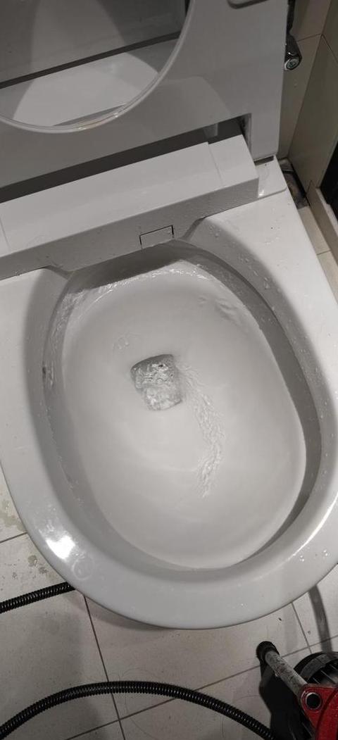 马桶缓慢下水处理攻略