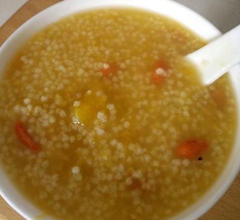 米饭变稀饭：发烧时的正确喝粥方法及注意事项