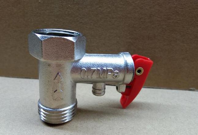 电热水器减压阀正确安装方法