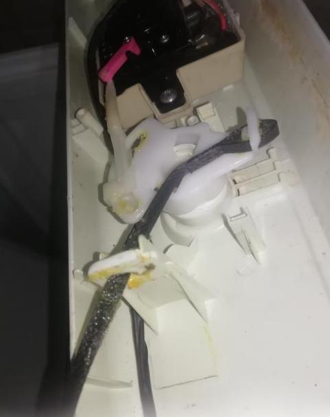 双桶洗衣机排水阀坏了怎么修