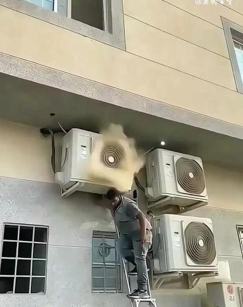 空调内机出风口喷水原因解析