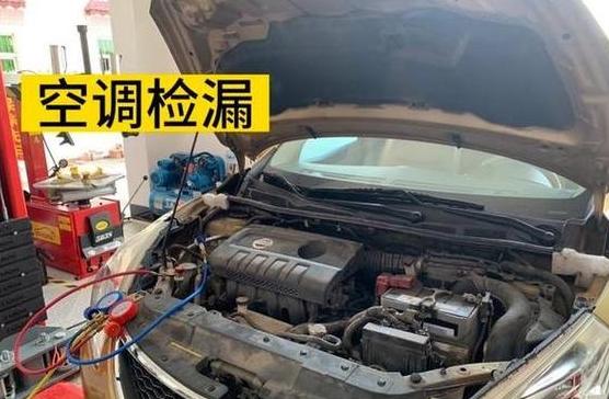汽车空调风扇忽转忽停原因解析