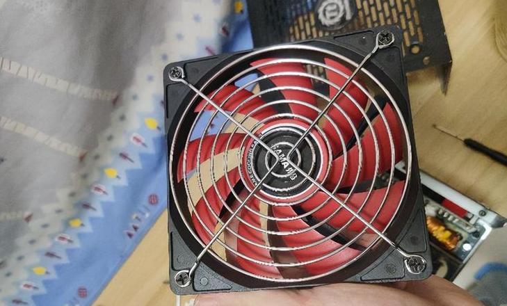 电脑风扇转一下就停？原因及解决方法盘点