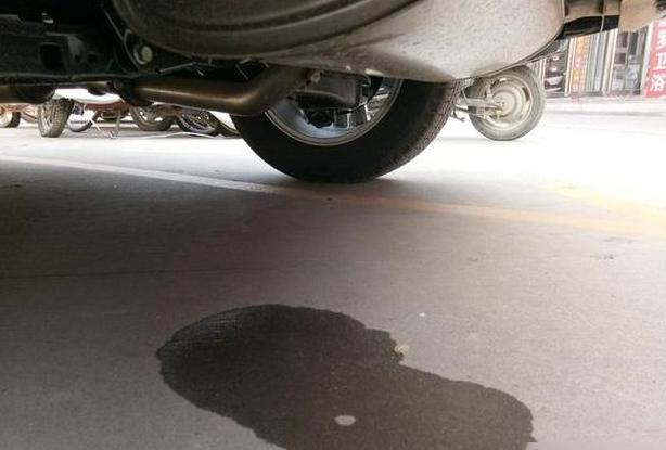 汽车空调滴水揭秘：常见现象与解决方法