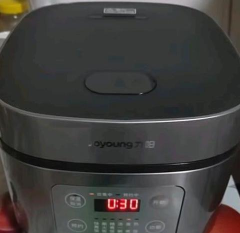 电饭煲的功率一般多大